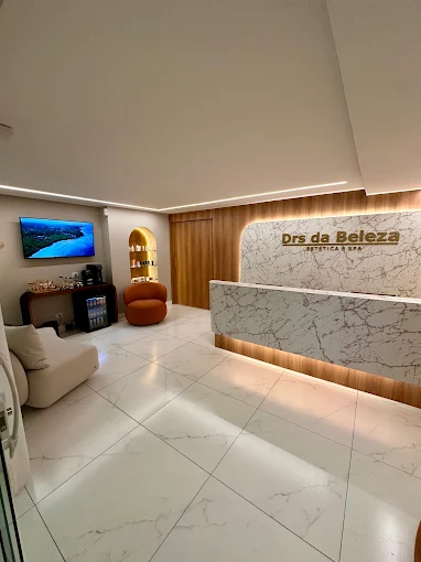Recepção iluminada e acolhedora da Drs da Beleza